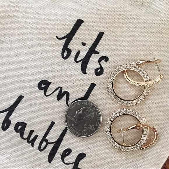 “Unbroken Circle” Crystal & Gold-tone Earrings ❤️ - Picture 5 of 5